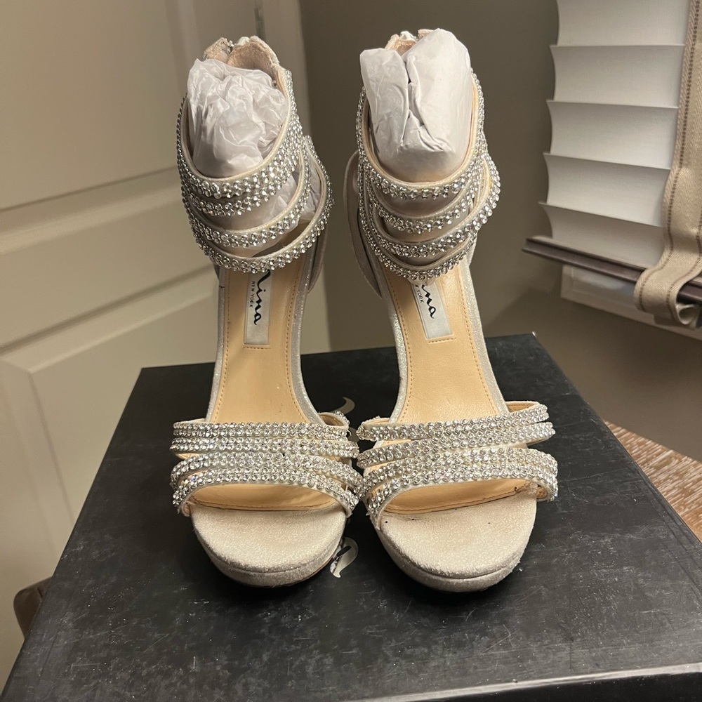 Nina- Fergie silver reflect